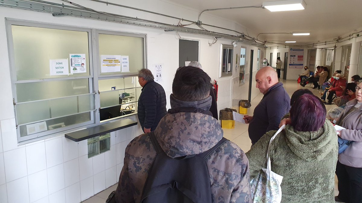 En tiempos de enfermedades respiratorias se registra aglomeración en CESFAM Quebrada Verde de playa ancha, tanto para vacunacion como en SOME para atención médica <a href="/portalesfm/">Radio Portales Valparaíso</a> <a href="/radio_festival/">Radio Festival</a> <a href="/ucvradio/">UCV Radio 103.5 FM</a> <a href="/RadioValparaiso/">Radio Valparaíso</a>