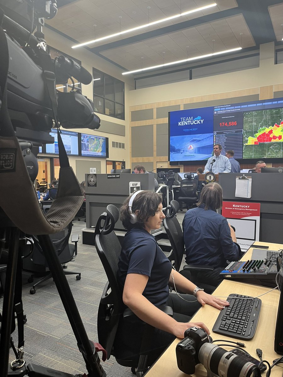 HAPPENING NOW: @GovAndyBeshear speaking about deadly storms that hit all parts of Kentucky. Power outage map currently reads 174,586 customers without power statewide. @WKYT