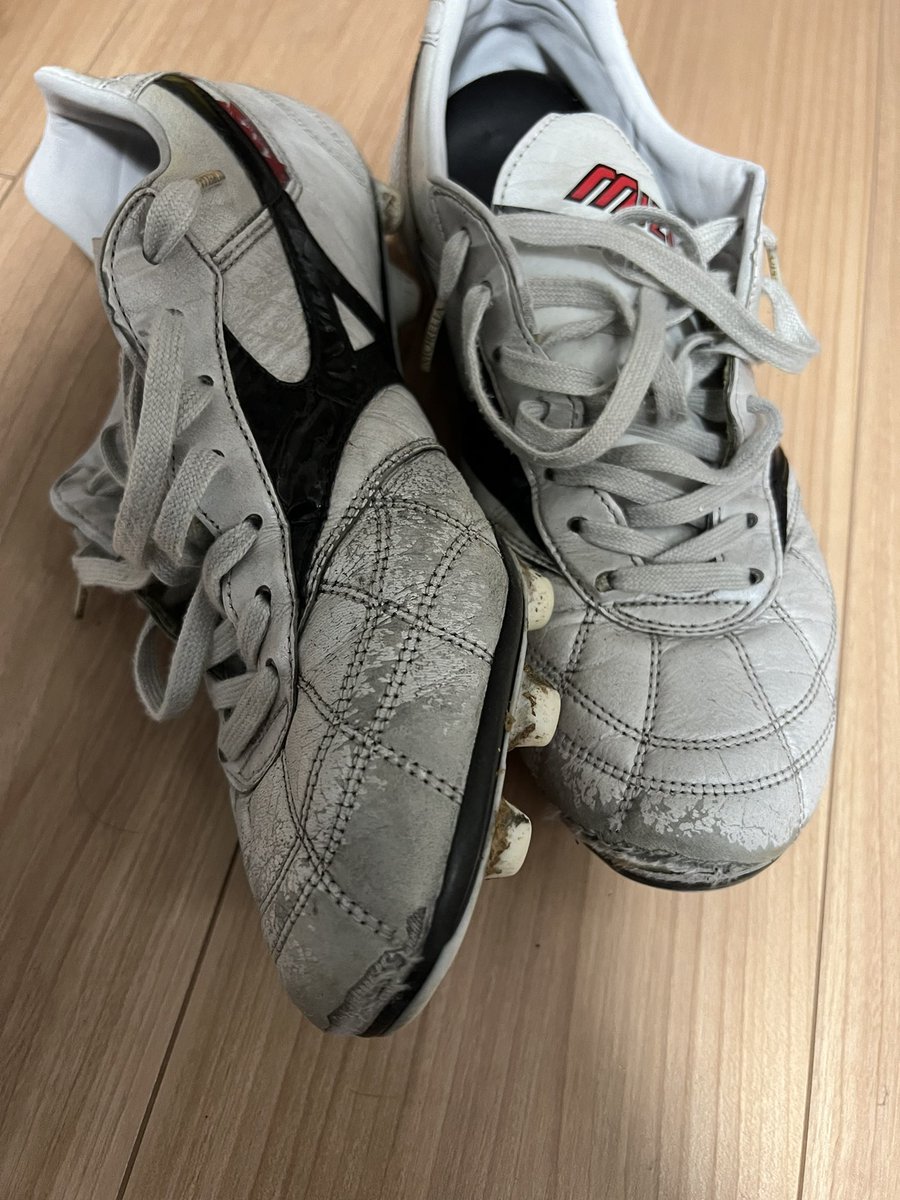 履き潰したスパイク欲しい人