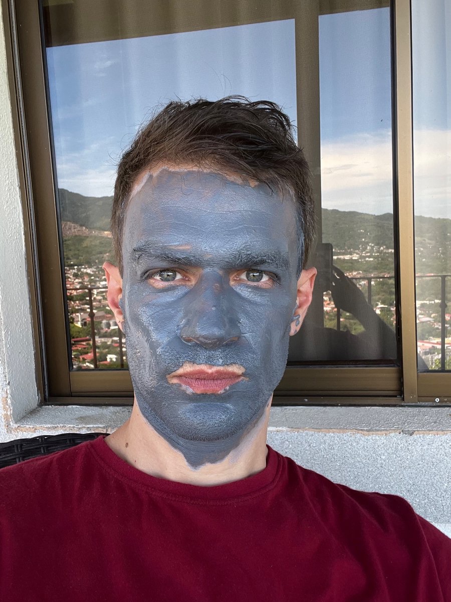Exfoliating mask and <a href="/jasonbsu/">Jason Su</a>  warmup mp3 before today’s 14 (!) days 2: the perfect combo! 😎
