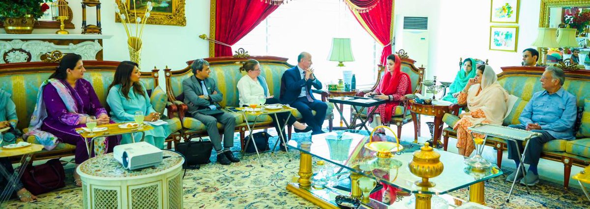 A joint delegation of UNFPA, <a href="/WorldBank/">World Bank</a>  &amp; <a href="/ukinpakistan/">UK in Pakistan 🇬🇧🇵🇰</a> led by Dr. <a href="/ShabanehLuay/">Dr. Luay Shabaneh</a>,  called on to <a href="/MaryamNSharif/">Maryam Nawaz Sharif</a>, CM Punjab to discuss the population agenda and family planning programmes in #Punjab. CM Punjab reiterated her full support and committment for population programmes.