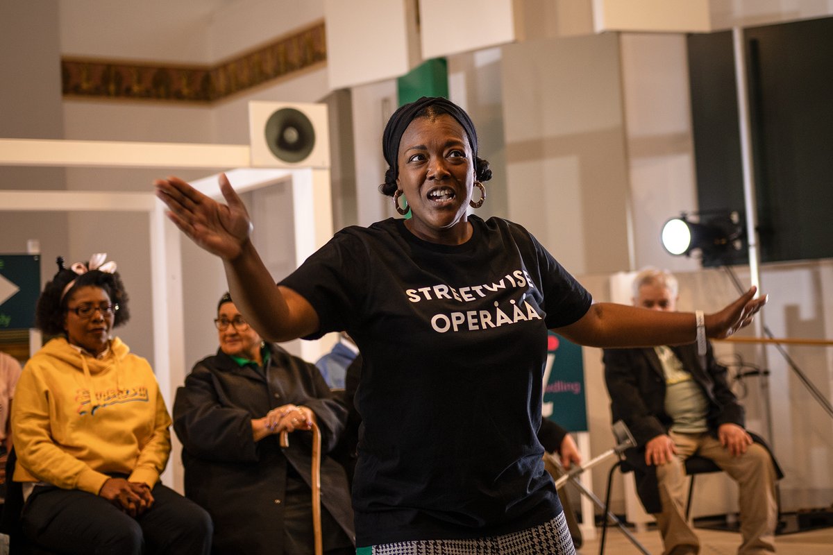 StreetwiseOpera's tweet photo. Over 100 children, parents and others joined the amazing @AbigailKellySop and @LugoAga and Streetwise Opera performers to co-create their own short opera and watch the premiere of Opera Express at Re:Discover Festival in @stjohnswaterloo 😍 https://t.co/2atwpSzw7T