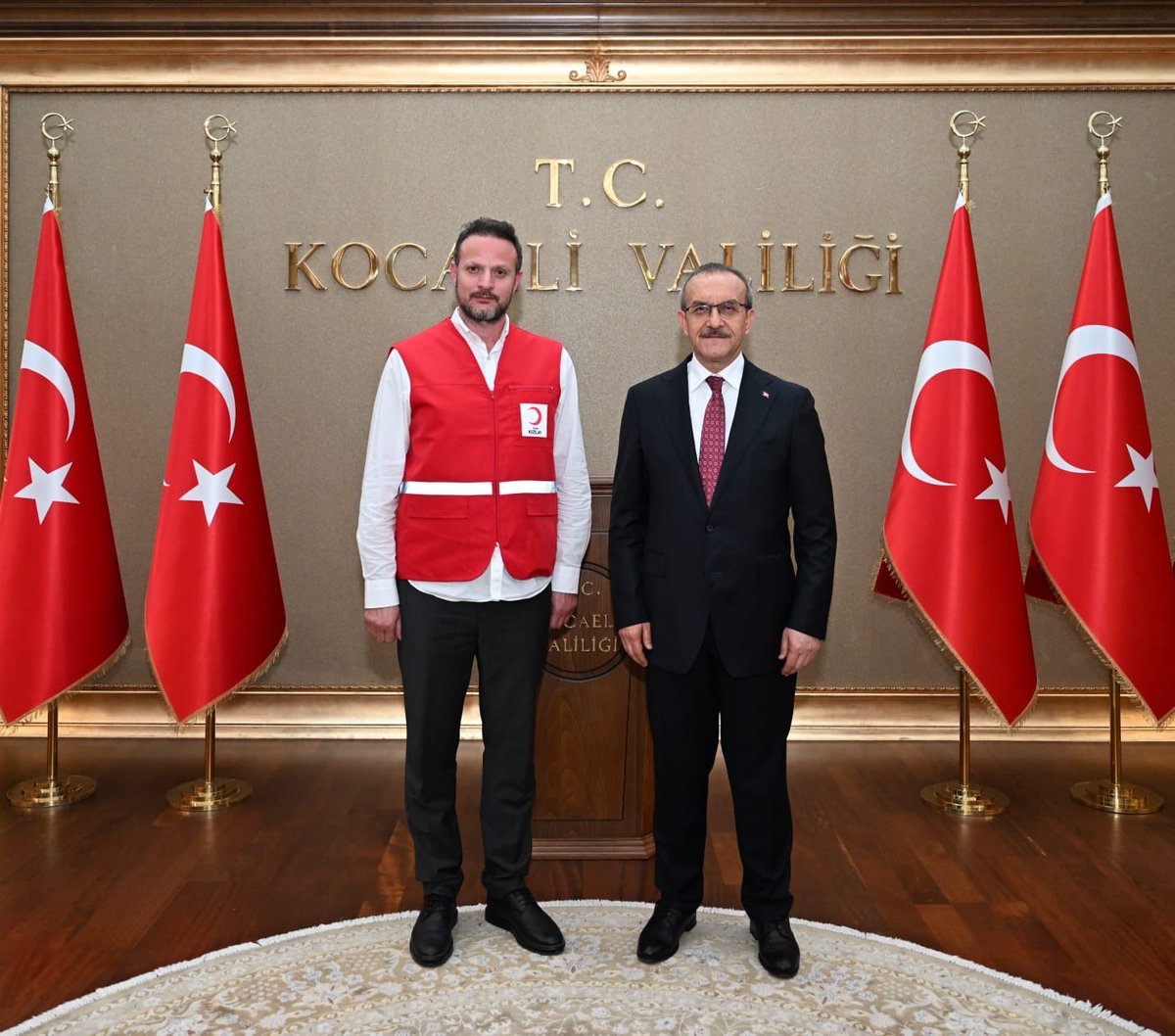 Kızılay Başiskele Şube Başkanı Oğuzhan Keleş, 01-02 Haziran tarihlerinde düzenlenecek olan ‘Haydi Başiskele Hedef 1041’ kan bağışı kampanyasına davet için ziyaretimize geldi. Haydi Kocaeli, kan hayat kurtarır.