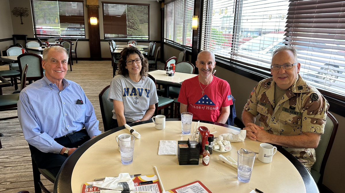 In honor & delight to have breakfast with Otto Voit (Capt USA) Judge Jim Lillis (Brig Gen ,USAF) & Michelle Lorah prior to the Muhlenberg Twp. Memorial Day event & ceremony very special day, honoring all those who have fallen for our freedom 🇺🇸🙏🏼@DeptofDefense @PANationalGuard