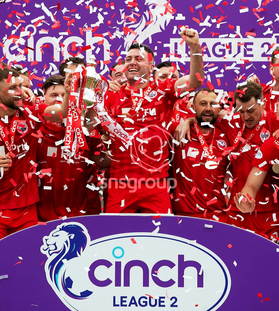 Paul McLean tweet media