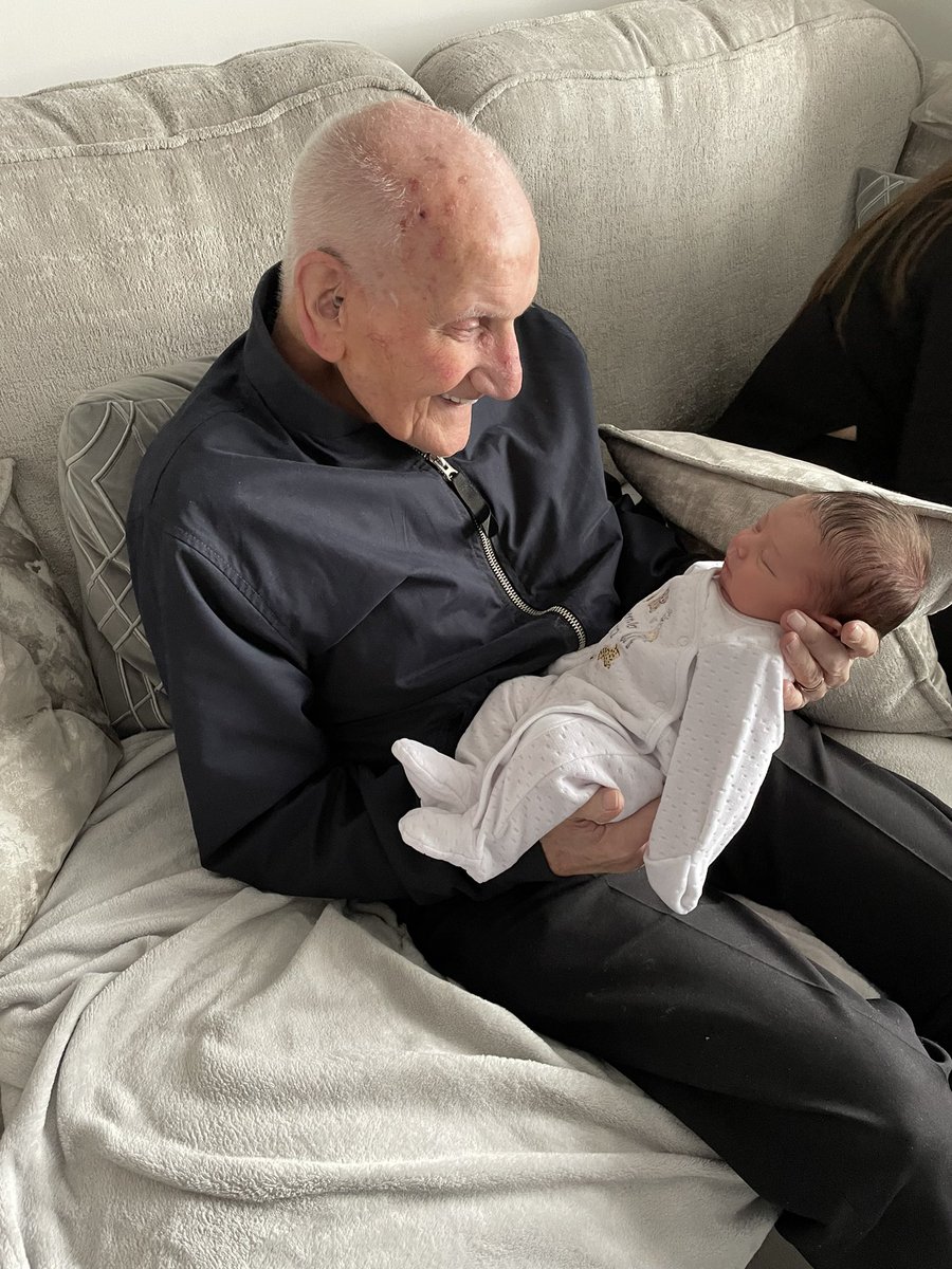 davy_walls's tweet photo. Today our family lost our Dad, after a short stay in Forth Valley Hospital he finally lost his battle. Myself &amp; Pauline, Evelyn &amp; John and all the Grandkids Chris, Amy, Kirsty, Karen &amp; Katie along with all the 7 x Great Grandkids will all miss him loads all our love Dad xx https://t.co/xLZx8jJ2MV