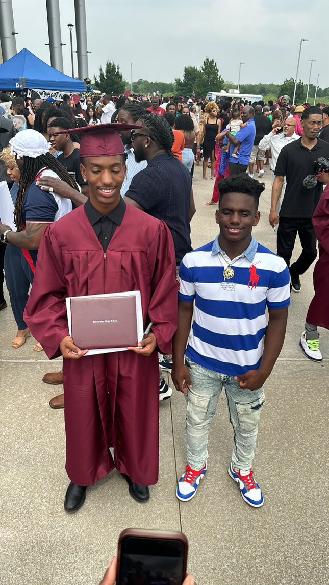 He did it 🎓🖤