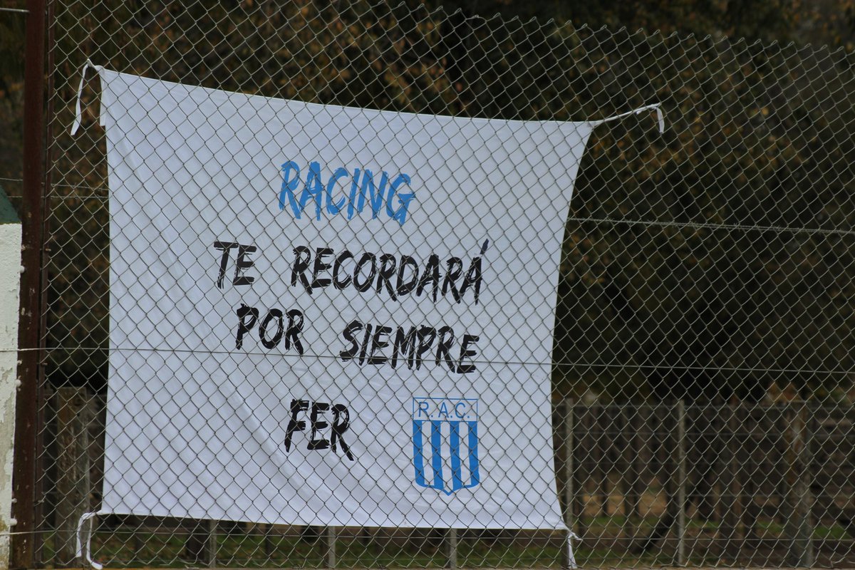 sabemos que desde arriba nos mandas fuerzas para poder revertir este resultado👊💪.
La banda lo va a dar todo para que vos puedas festejar con nosotros.🕊️🩵🩶