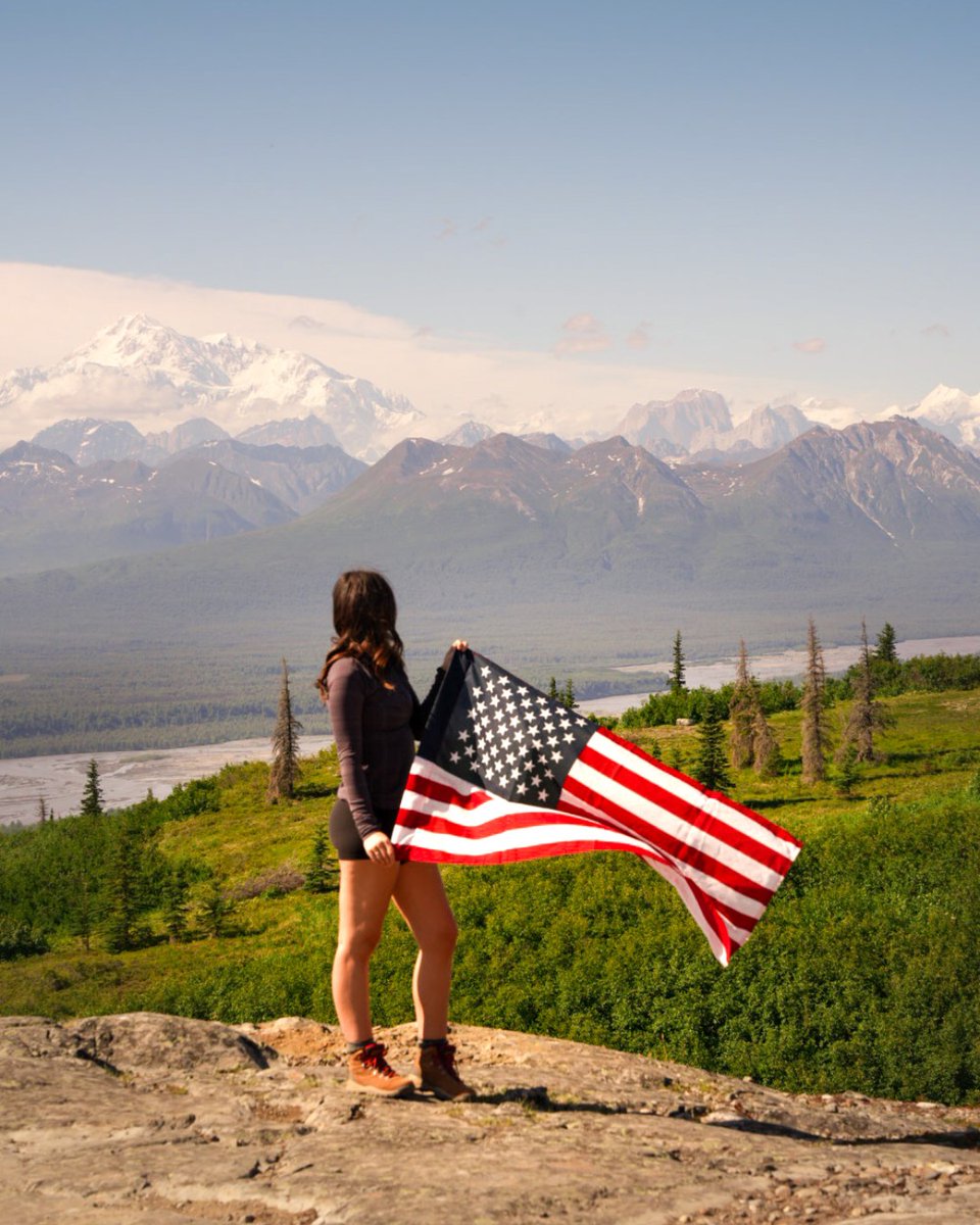 For every beautiful landscape, early summer celebration and long weekend getaway, we have the bravery of our veterans to thank. Have a safe and spectacular Memorial Day. 🇺🇸