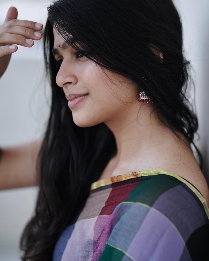 GOmH25mWgAAF9Re?format=jpg&name=900x900