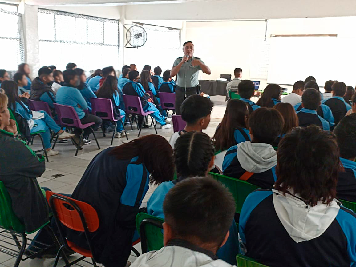 GN_MEXICO_'s tweet photo. Brindamos pláticas de prevención de la violencia en el sector educativo a estudiantes de nivel básico, con el      objeto de fomentar la cultura de la denuncia. https://t.co/eIm5UsEGBx