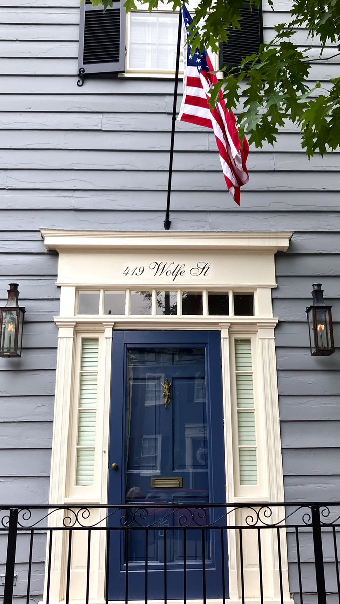 HobanGirl's tweet photo. Do not, therefore, regard the critics as questionable patriots. What were Washington and Jefferson and Adams but profound critics of the colonial status quo?
— Adlai E. Stevenson
#Americana #PittSt #WolfeSt #PrincessSt #RoyalSt #OldTown #Alexandria #gratitude #lifeisrich https://t.co/xljPcW6tuS