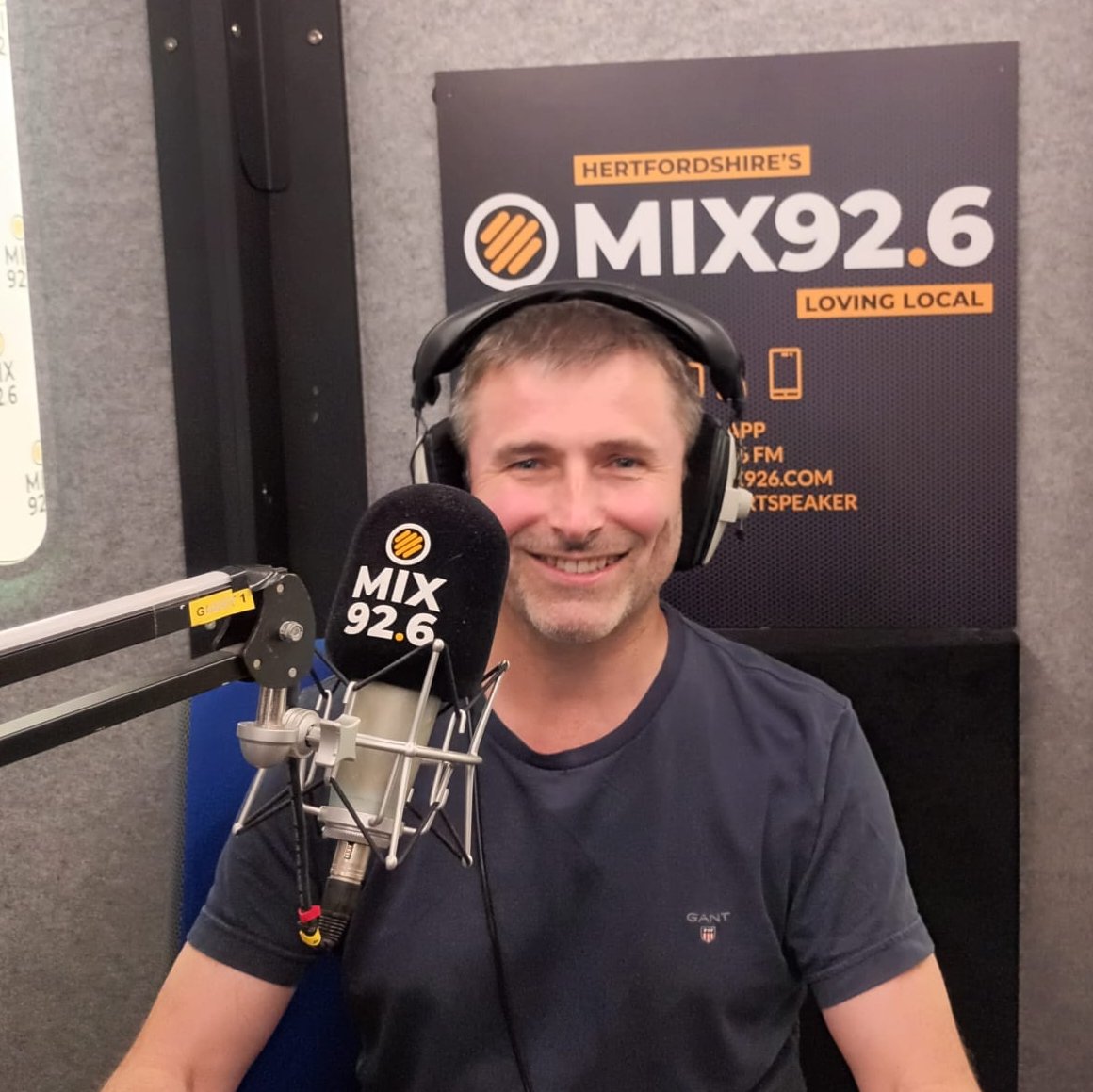 Olivier Bertin (@olivierbertin) on Twitter photo L'émission Bouche à Oreille <a href="/BoucheOreille/">Bouche à Oreille</a> de <a href="/Mix926official/">Mix 92.6</a>, la seule émission francophone au UK. Merci à Elise Lines et Aline Kone-Bavister <a href="/ambmdkb/">Aline Kone-Bavister</a> de m'avoir reçu pour parler rando et représentation des Français de l'étranger #AFE #conseilconsulaire #procuration #frenchwalks L'émission Bouche à Oreille <a href="/BoucheOreille/">Bouche à Oreille</a> de <a href="/Mix926official/">Mix 92.6</a>, la seule émission francophone au UK. Merci à Elise Lines et Aline Kone-Bavister <a href="/ambmdkb/">Aline Kone-Bavister</a> de m'avoir reçu pour parler rando et représentation des Français de l'étranger #AFE #conseilconsulaire #procuration #frenchwalks
