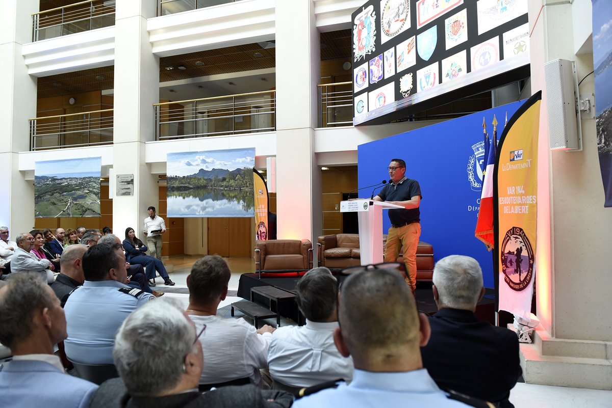 Vendredi près de 200 personnes ont assisté à la projection en avant-première, du film documentaire 'Les gendarmes varois dans la Résistance' du réalisateur P.Natalini. Un événement organisé dans le cadre du projet VAR 1944 initié par @jlmasson83.