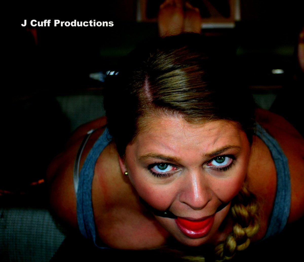 JCuff10's tweet photo. close-ups. #bondage #DiD #damselindistress #ballgag #ballgagged #cuffed #hogcuff #hogcuffed #hogtie #hogtied #paddedmouthgag #cuffs #handcuffs
.. https://t.co/hywZ0Tkcnn https://t.co/XZLrJuuR4K