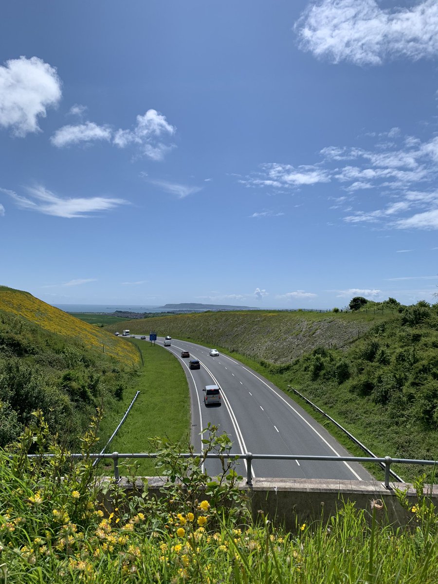 TonyArmstrongDT's tweet photo. Glorious 8 miles over the Ridgeway from Dorchester to Weymouth. Well deserved fish &amp; chips from Bennetts on the harbour. 🌞🏃🏻‍♂️🏃🏻‍♀️‍➡️🐟
@htlkarmstrong https://t.co/59ruwljxyr