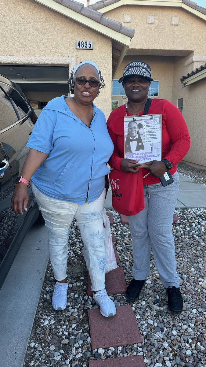 #WeVoteWeWin: Culinary Union members are in the field talking to voters about building power & holding elected leaders accountable. Vote for Nurse @GeoForNevada for Senate District 3 & @LindaForNevada for Assembly District 17! 15 days until Election Day!