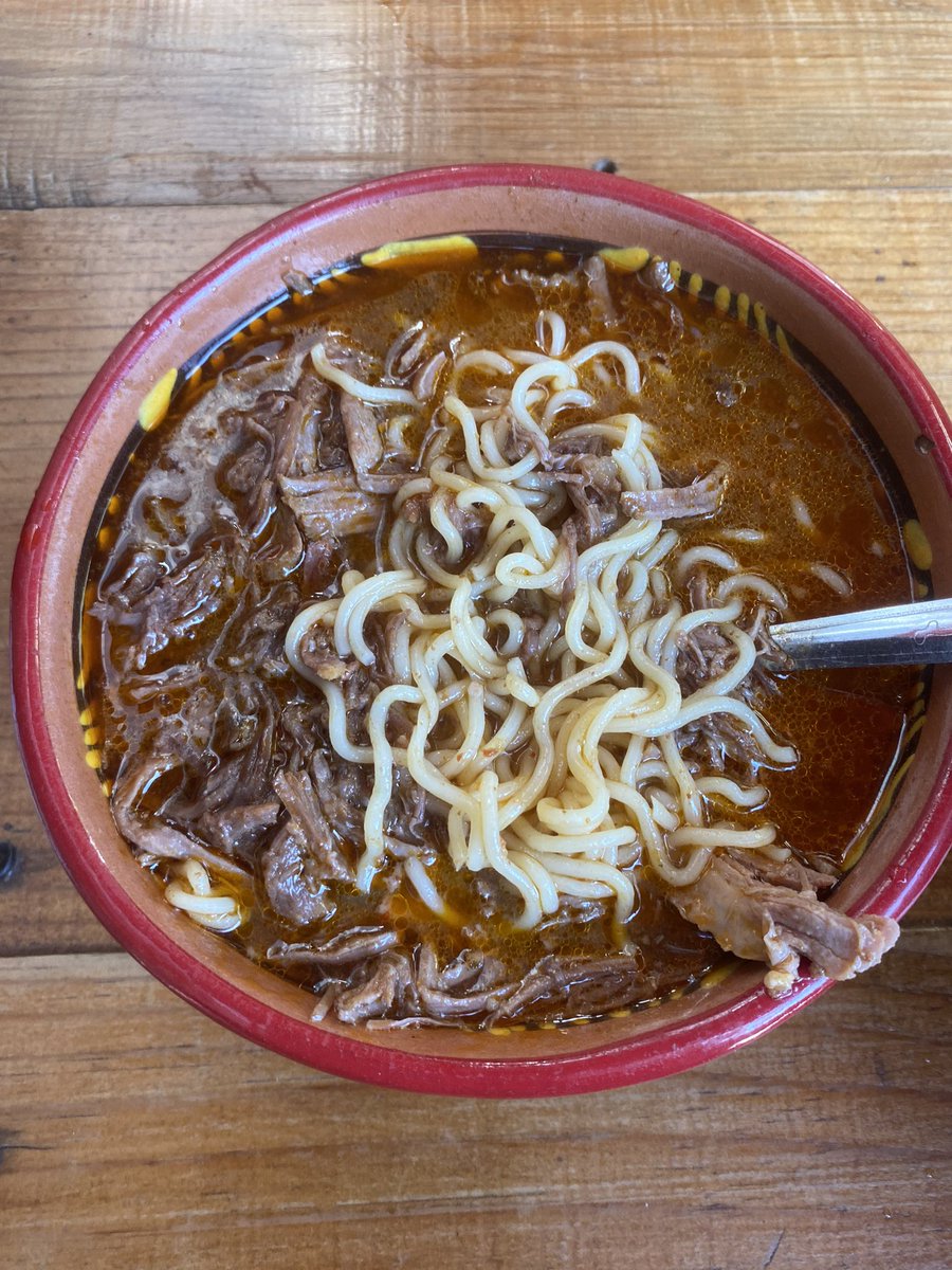 sancrismunchies's tweet photo. Birrria con ramen + taquito de birria by “Birria linda” en el barrio de San Diego, San Cristóbal de Las Casas
#sancrismunchies #birria #coletopolis https://t.co/D2rH2R8QXZ