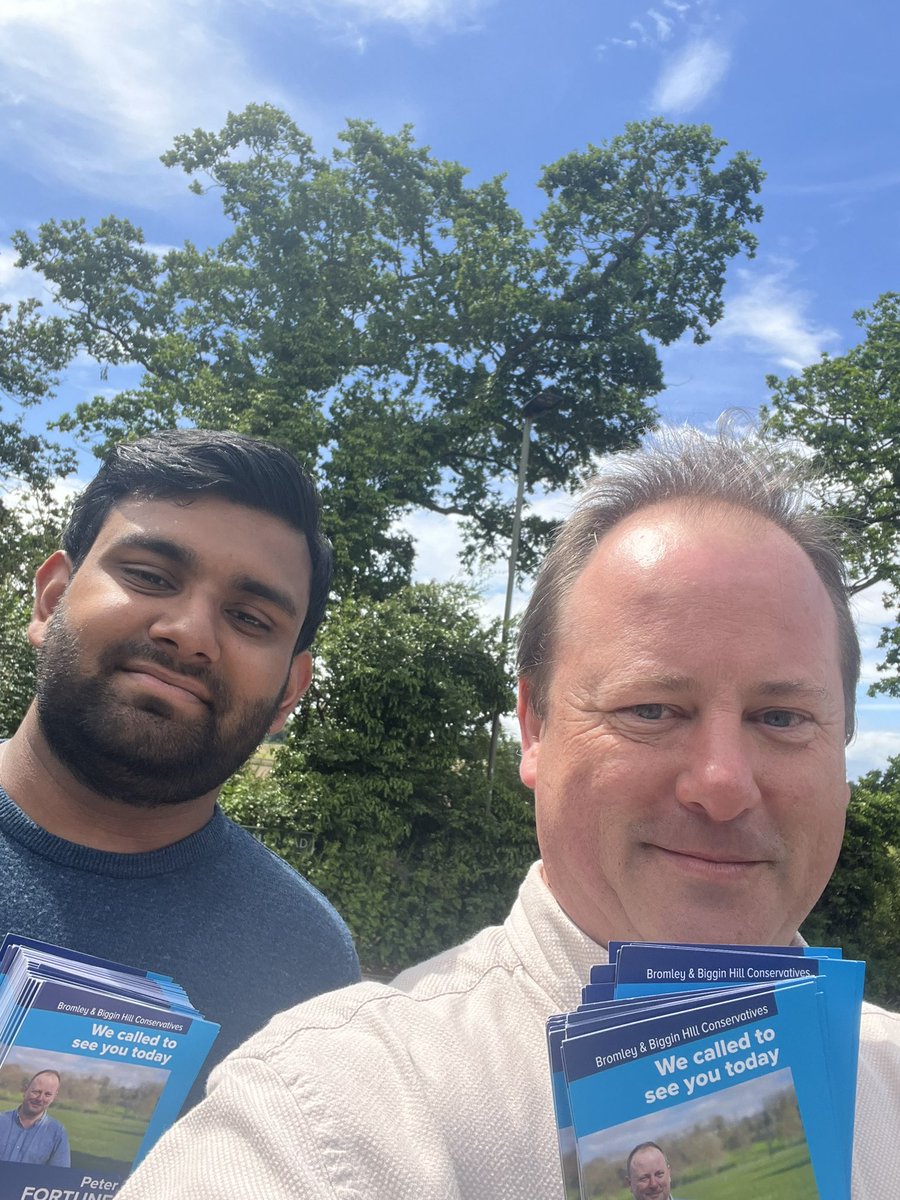 We were out in #Bromley & #BigginHill again this afternoon - thanks to my canvassing partner @KamilChoudhury for the great chat! We’ll be out knocking on doors again soon!