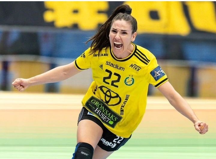 OFICIAL | La extremo derecho <a href="/caramela_88/">Carmen Martin</a> ha anunciado su retirada del balonmano.