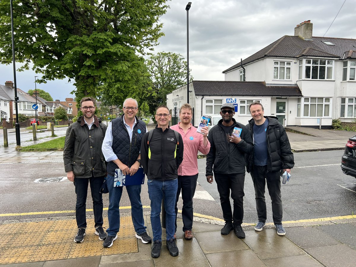 Out with @GreenwichTories today campaigning for @RogerMTester for the Mottingham, Coldharbour and New Eltham ward by-election on 13th June. Lots of support for Roger Tester and @CharlieJSDavis, @Conservatives Parliamentary candidate for Eltham and and Chislehurst. On 13th June,
