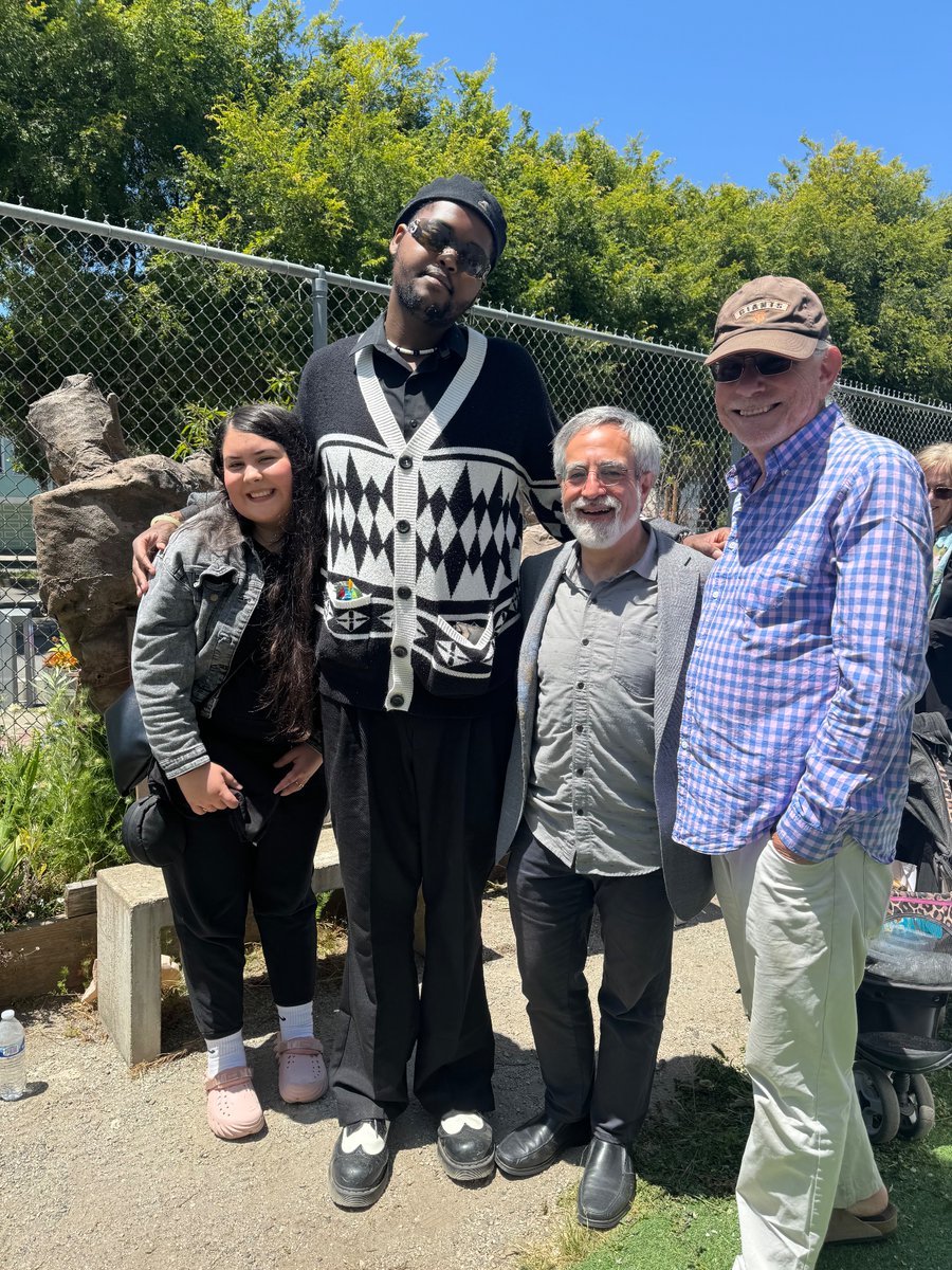 Thanks to DJ Art Is Life and the Hayes Valley Jazz Garden for having me at their fundraiser for @OldSkoolCafe, a successful, youth-led violence prevention & workforce development program disguised as a Supper Club w/ a whole lot of heart. The youth staff repped it well! ❤️🙏