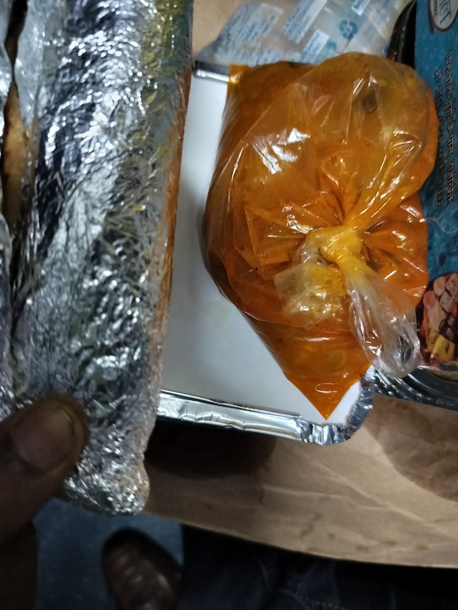 subash1978's tweet photo. @IRCTCofficial less than supply meals as per IRCTC chart PNR 2637947522
MOB-8016581340 https://t.co/11cAWY0Dgx