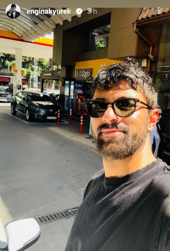 Quién pudiera ir a cargar nafta y encontrarse con #EnginAkyürek !!! ❤️💛❤️