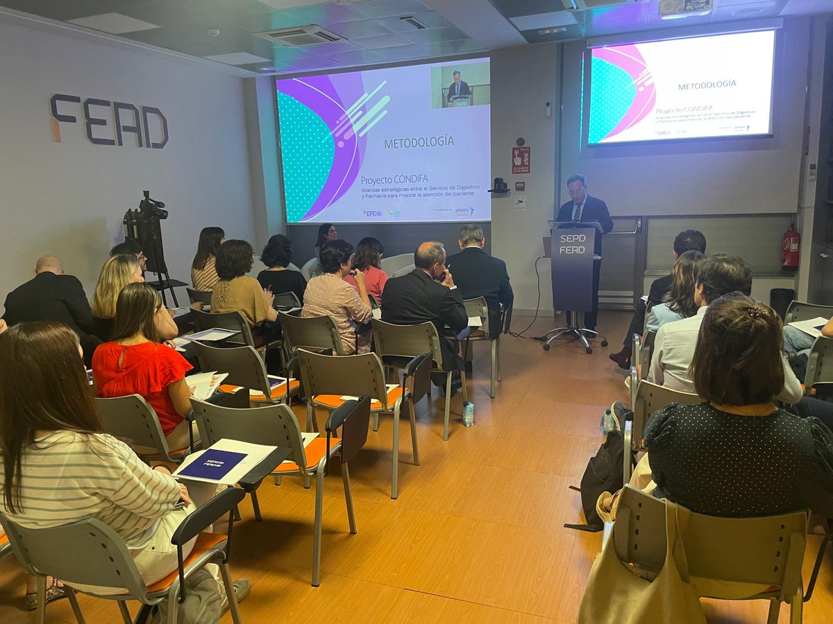 sepdigestiva's tweet photo. Hoy celebramos la primera reunión del proyecto #CONDIFA en nuestra sede con más de 30 especialistas de #farmacia (@sefh_) y #digestivo (@sepdigestiva) que intercambian conocimientos y experiencias para mejorar la atención al paciente. https://t.co/ot2xJB7UJJ