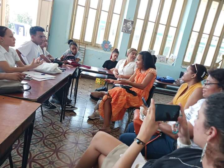 facultad_1's tweet photo. Nos es grato comunicarles la celebración de nuestro Consejo Ampliado de la Universidad de Ciencias Médicas de Santiago de Cuba, el cual tiene lugar en la prestigiosa Escuela Pedagógica Floro Pérez.
En esta magna ocasión, nos honraremos en participar en la Comisión de Comunicación https://t.co/zSLFVRiLcL