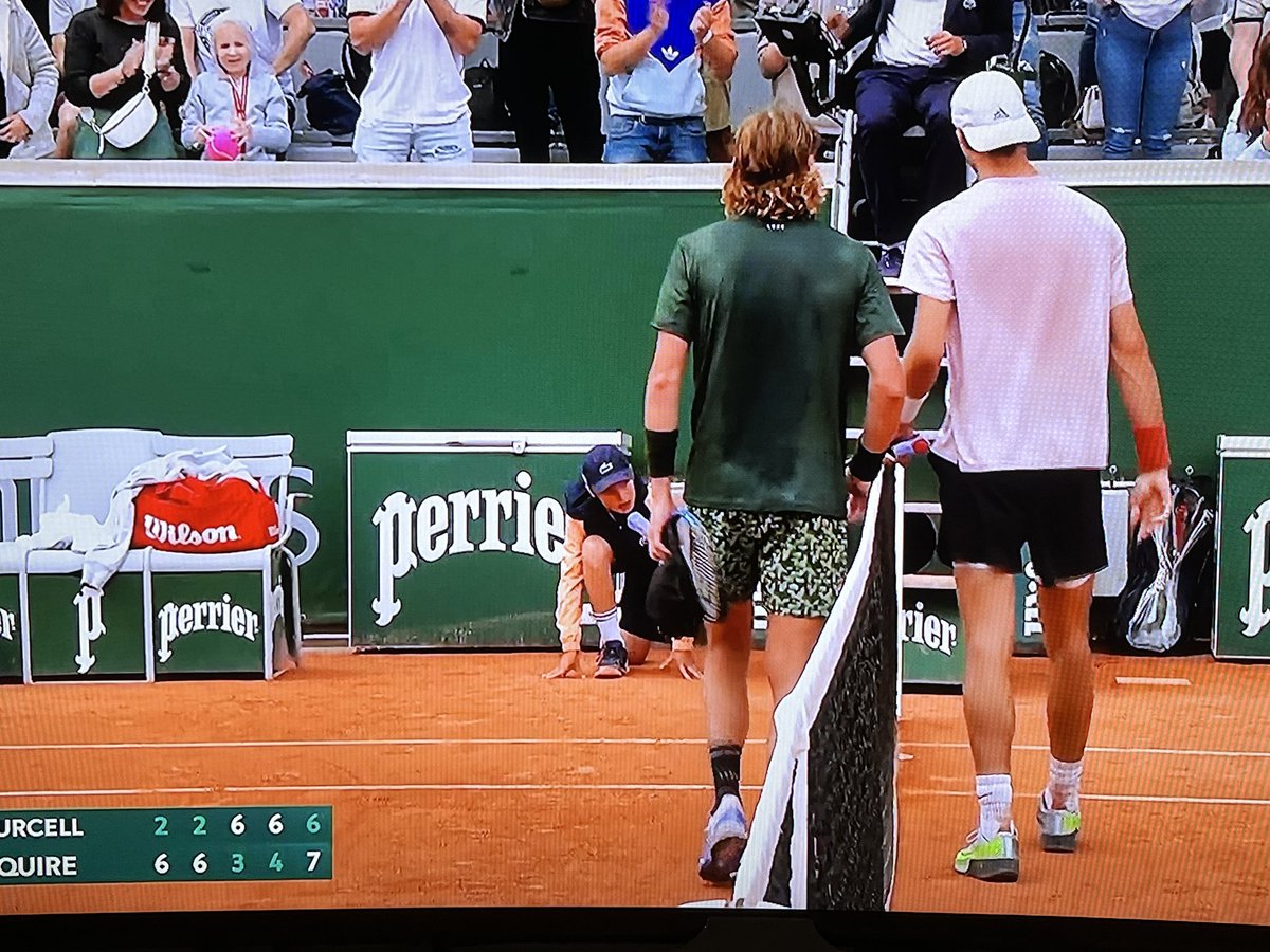 bmpickstennisde's tweet photo. 🚨 WHAT A MATCH 🚨

The upset is perfect:
The world no.221, Henri Squire, wins a breathtaking match against the world no.94 Max Purcell 🔥

Winning 6:2, 6:2, 3:6, 4:6, 7:6(10)

The 🇩🇪 left all his heart out on the court, winning in 6:25h!!! 

Defending 6 !!! Match Points❗️❗️❗️ https://t.co/x7f2xbs0KF