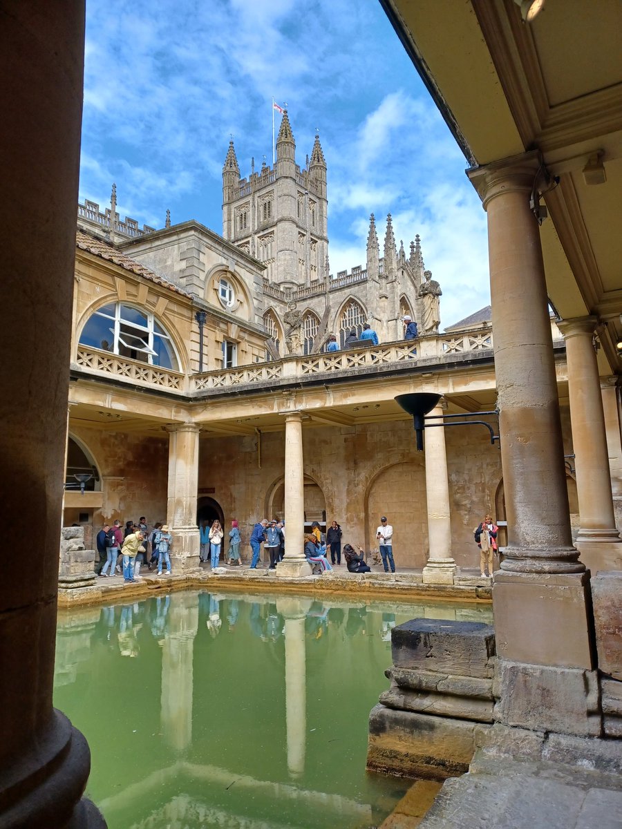 dougdicken's tweet photo. Ironically, we got caught in a shower while in Bath.  But blue skies returned...so the day wasn't a total wash. https://t.co/eNTpGz3Gcw