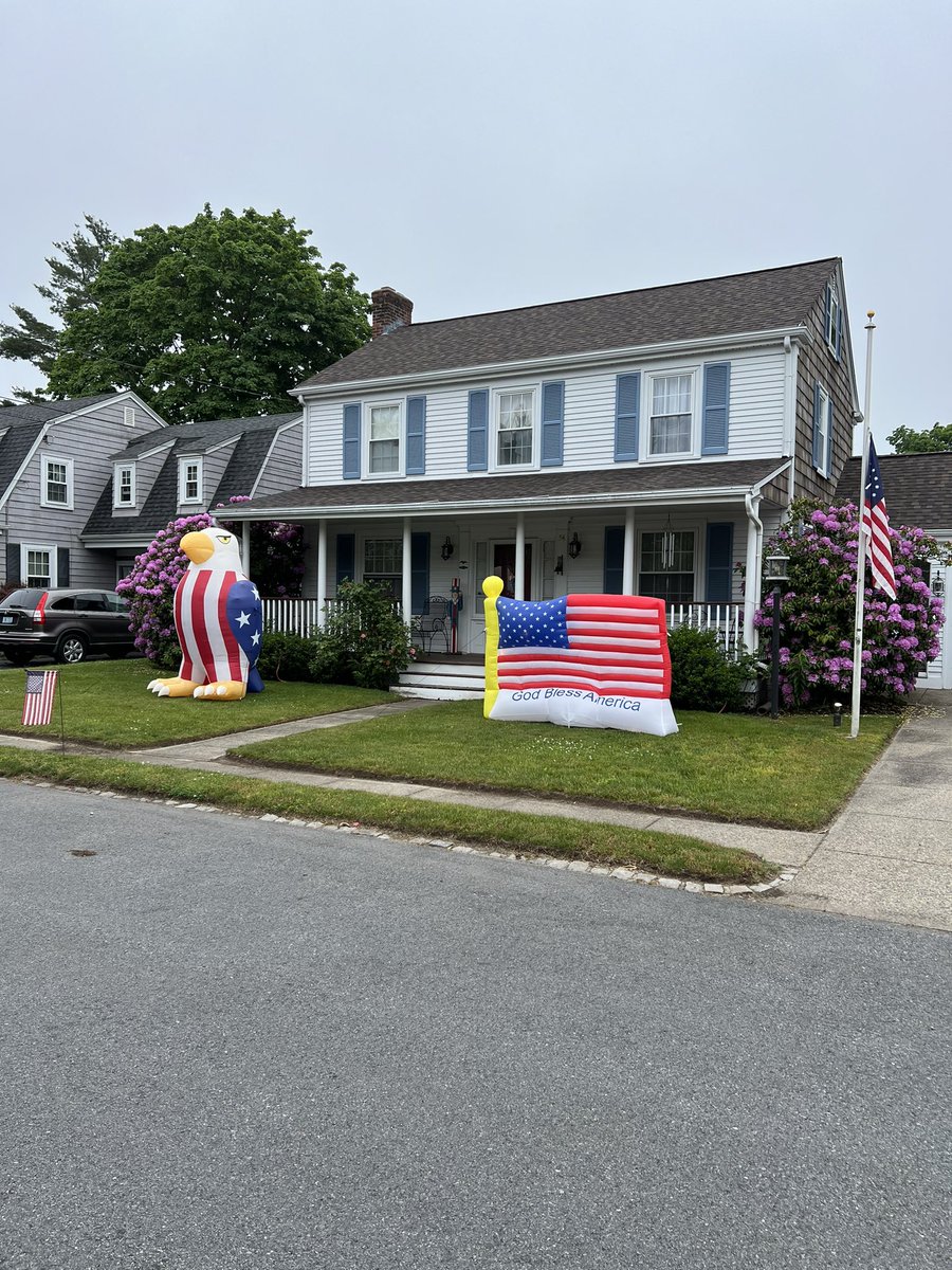 TSONeil's tweet photo. #memorialday A day to #rememberandhonor #neverforget https://t.co/KsPanoKYbT