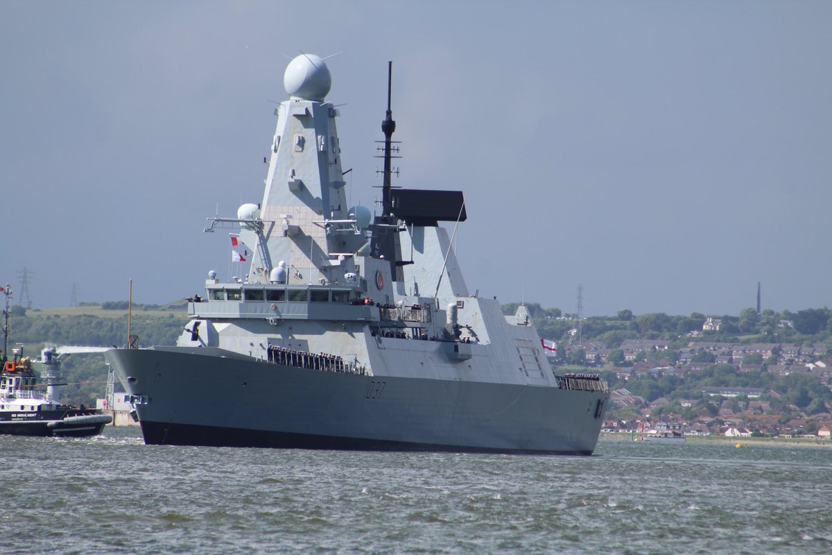 HMS Duncan (D37) Daring-class air defence destroyer leaving Portsmouth, England on deployment - May 27, 2024 #hmsduncan #d37 SRC: TW-@CorbenJake