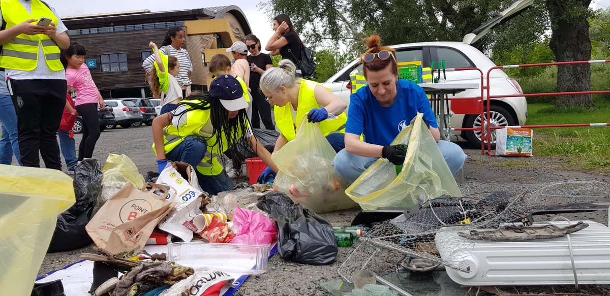 Ch_Bourret's tweet photo. 🌍✨ Fier de partager notre engagement pour un environnement plus propre et durable ! Nous avons organisé samedi une nouvelle édition de nos #Cleanwalks dans 10 villes de France : Rouen (lieu de notre siège historique), Tours, Marseille, Villeurbanne, Bordeaux, Lille, Rennes, 1/2 https://t.co/TX6w6DSSV5
