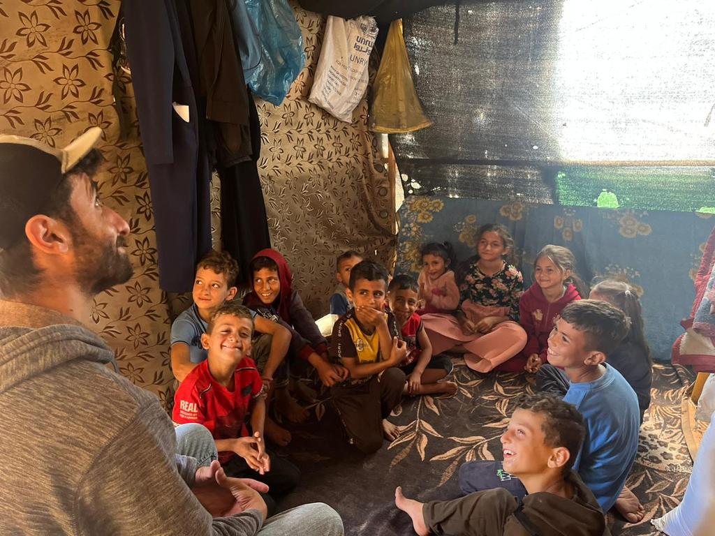 TAKTIK1329708's tweet image. Once upon a time, in the heart of Gaza, a passionate storyteller and his family embarked on a campaign to bring dreams to life. Their mission was to acquire a mobile library and gift a storybook to every child in the region
#Mobile_library 
gofund.me/d2a454b3