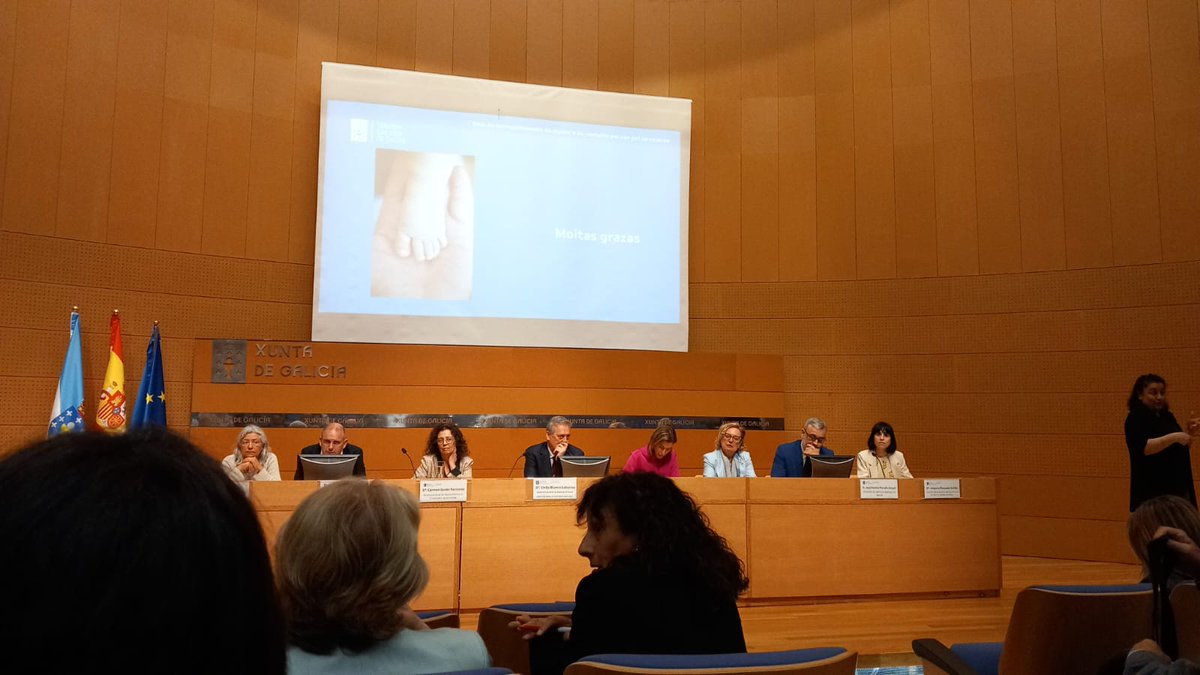 <a href="/Mabel_AvendanoF/">Mabel Avendaño</a> <a href="/josechenco/">Juan José</a> <a href="/PepeDom15335889/">Pepe Dominguez</a> Rematamos o Consello Asesor de Pacientes coa frase do Conselleiro de Sanidade "La voz de los pacientes es primordial en la toma de decisiones" 💪💚