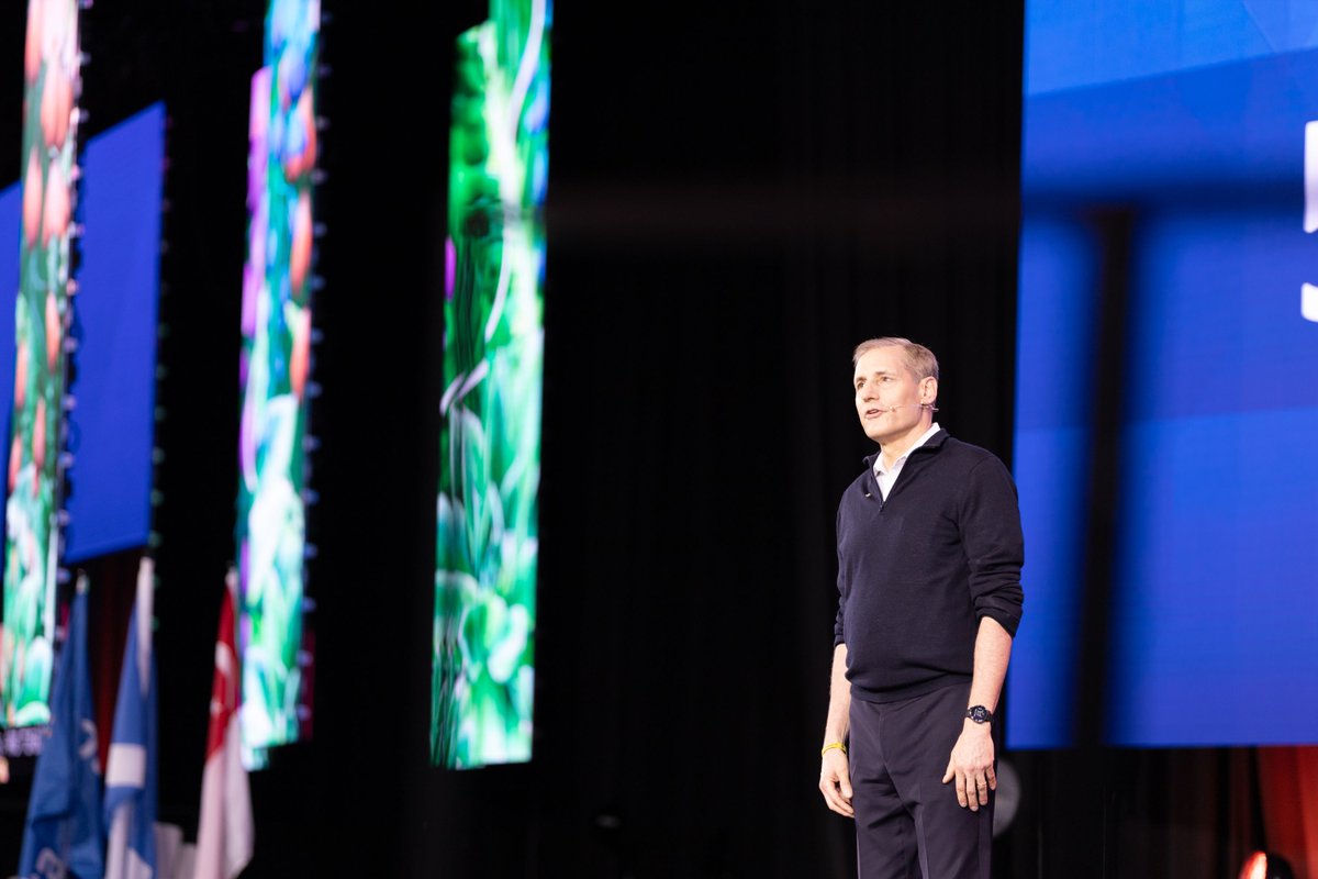 JohnHewko's tweet image. It was a great day at #Rotary24! During my keynote address, I shared 5 ways we can revolutionize Rotary. We have the potential to be an organization that constantly evolves to reflect a changing world. How can you evolve your club or projects? #Rotary24