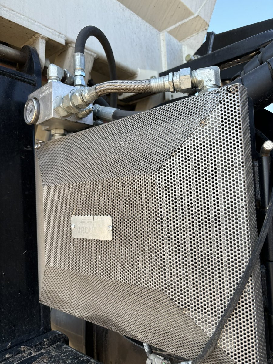 john larre tweet media