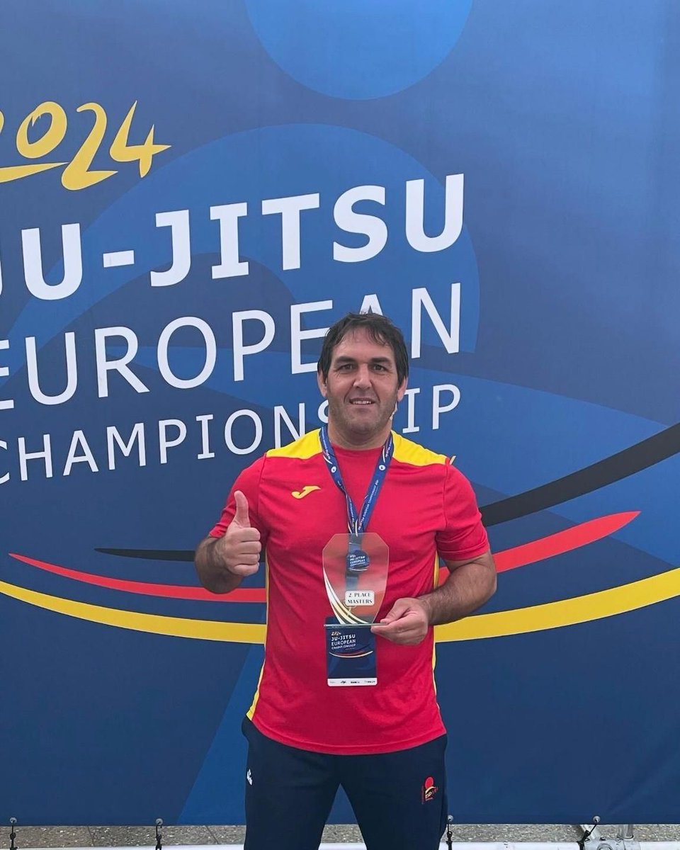 🤼 ¡Moisés Gómez se proclama Subcampeón de #Europa de Jiu Jitsu M3 2024! 🥈 Queremos felicitar a Moisés Gómez, que recientemente ha logrado la medalla de plata en Jiu Jitsu M3 +94 Kg en el Campeonato de Europa de #JiuJitsu, celebrado en Alemania 👏🏻 ¡Muchas felicidades Moisés!