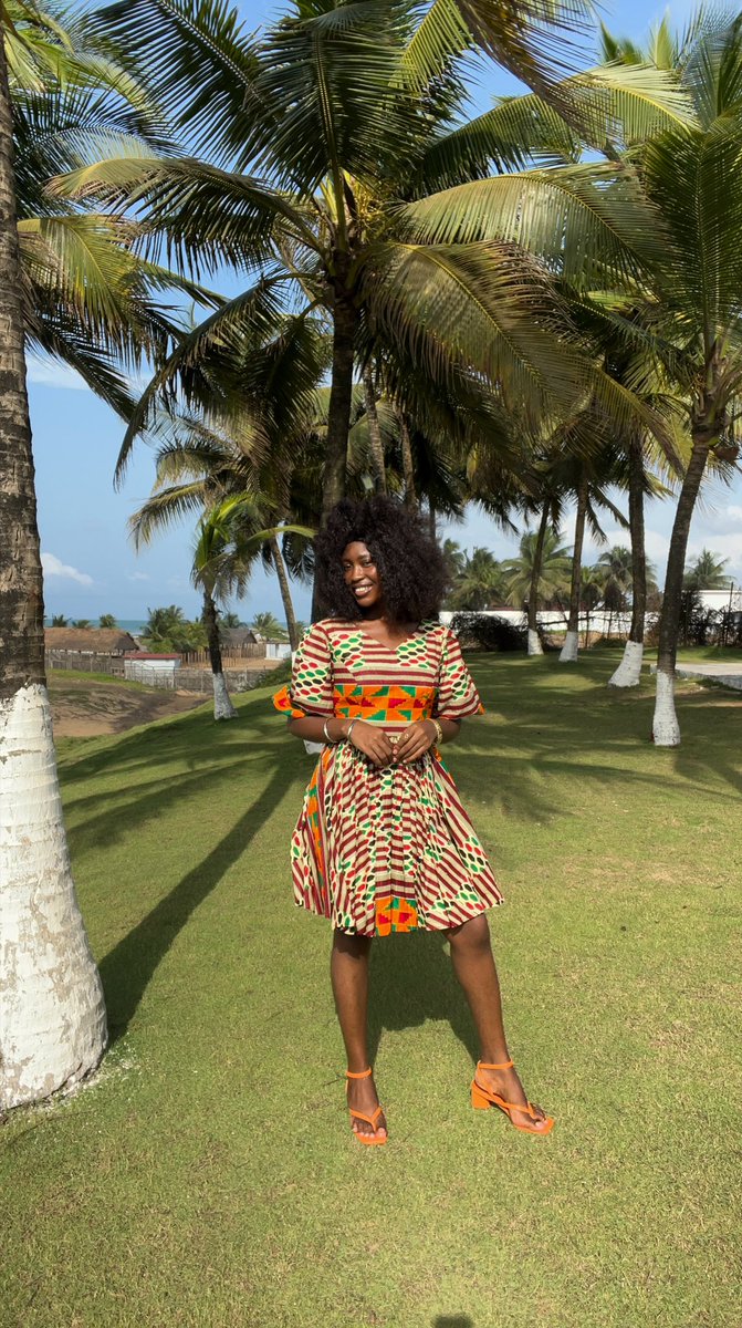 AFRICAN QUEEN 
.
.
.
.
.
#daughterofgrace  #silenteyes  #africanqueen #tallgirl #model #fashion #fashionstyle #fyp #fypviraltwitter