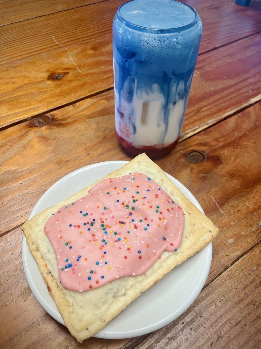 Mud Pie Bakery tweet media