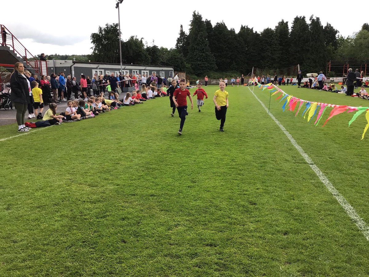 🏆 SPORTS DAY 2024 🏆 

Despite the showers for the final races, we had a blast at our sports day today. Huge, huge thank you to @sauchiejnrsacad who allowed us access to their ground and hosted us all for the day. More pics to follow! 

#Community 

@ActiveClacks 
@CraigbankPS