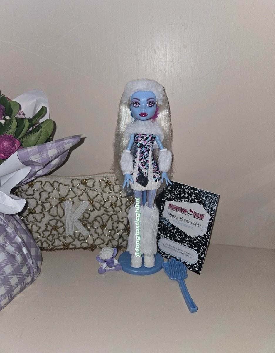 fangtasticgh0ul's tweet photo. "Talk is cheap," but not with the Boo-riginal Creeproduction Abbey Bominable 🩵🤍
#Monsterhigh #G1 #Abbeybominable #Mattelcreations
#Collector #Creeproduction https://t.co/yYfKqzaI7k