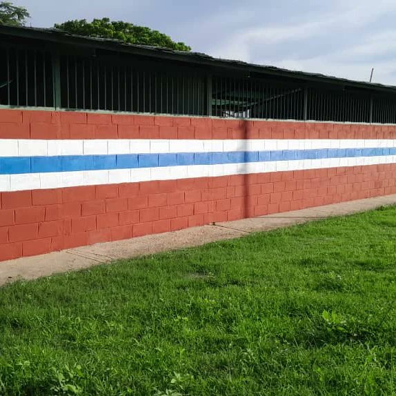 #EnFotos | Gracias al Presidente @NicolasMaduro seguimos avanzando con la rehabilitación integral de la EEPB Librada Margarita de Cordero municipio Pedro Camejo comunidad El Garcero así brindar un ambiente agradable a los estudiantes de la Patria @_LaAvanzadora @eduardopiate2