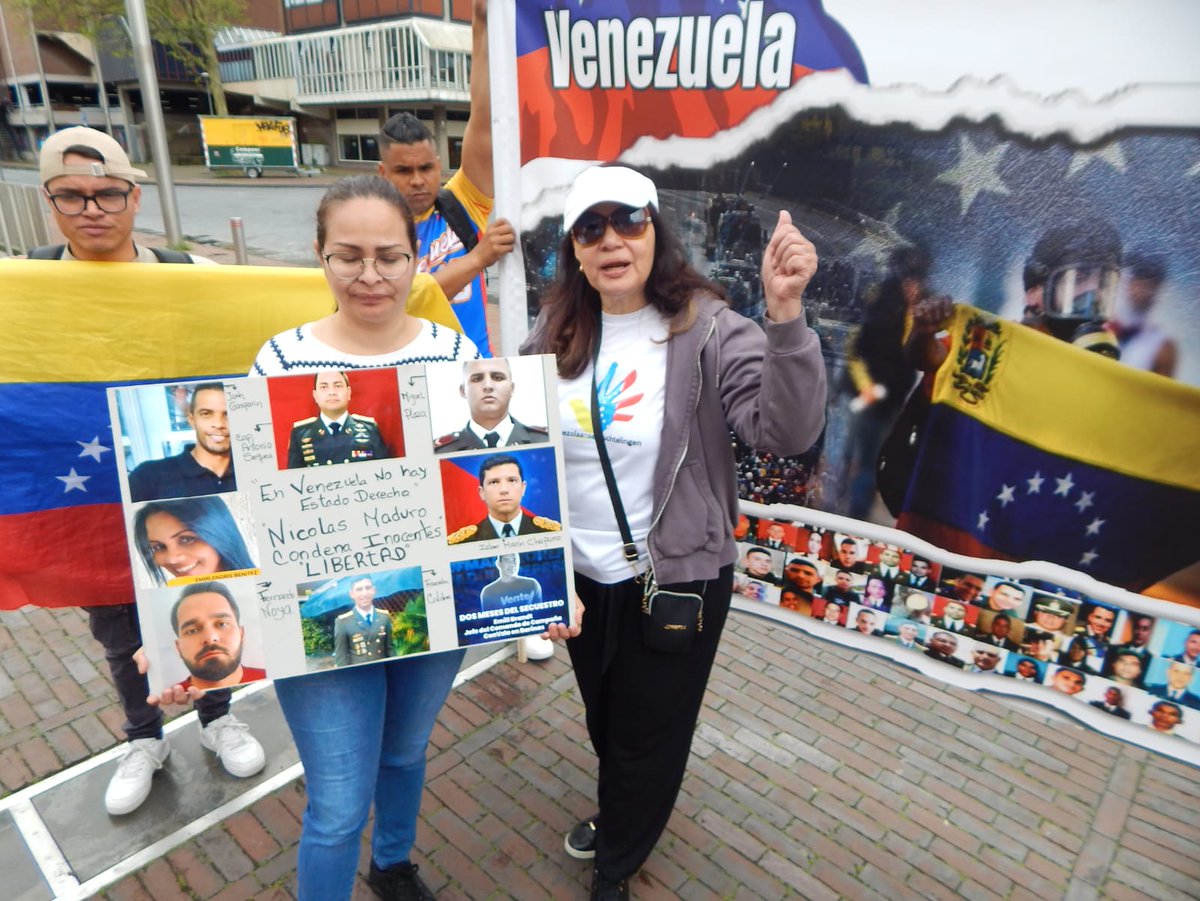 Abajo Cadenas con la activista Tanya de la Villa en la lucha por nuestra Venezuela libre y con justicia !
# Abajo Cadenas # Venezolaanse Vluchtelingen