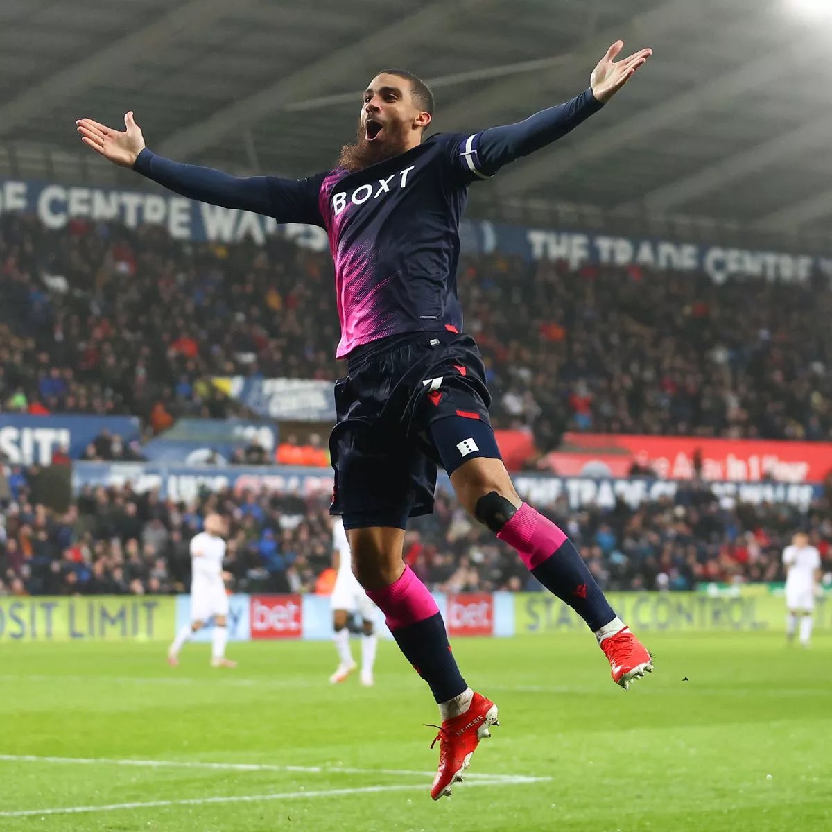 sladeNFFC's tweet photo. Forest fans, if you could bring one player back from 2010-2020 at their very best and put them into todays team, who would you choose and why? #nffc 

I’ll start: Lewis Grabban 🇯🇲🏴󠁧󠁢󠁥󠁮󠁧󠁿 https://t.co/6Uc0L3IaGV