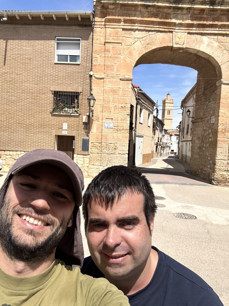 FranMarcoGracia's tweet photo. Great day on an excursion with my co-author and friend Ángel González. Each day, I become more aware of the benefits of having my co-authors, who work with #AMHD #MiddleHuerva, personally know the study area and spend leisure time together #Longares #Muel #Mozota #AlmonacidSierra https://t.co/5kYZmgo8Rr