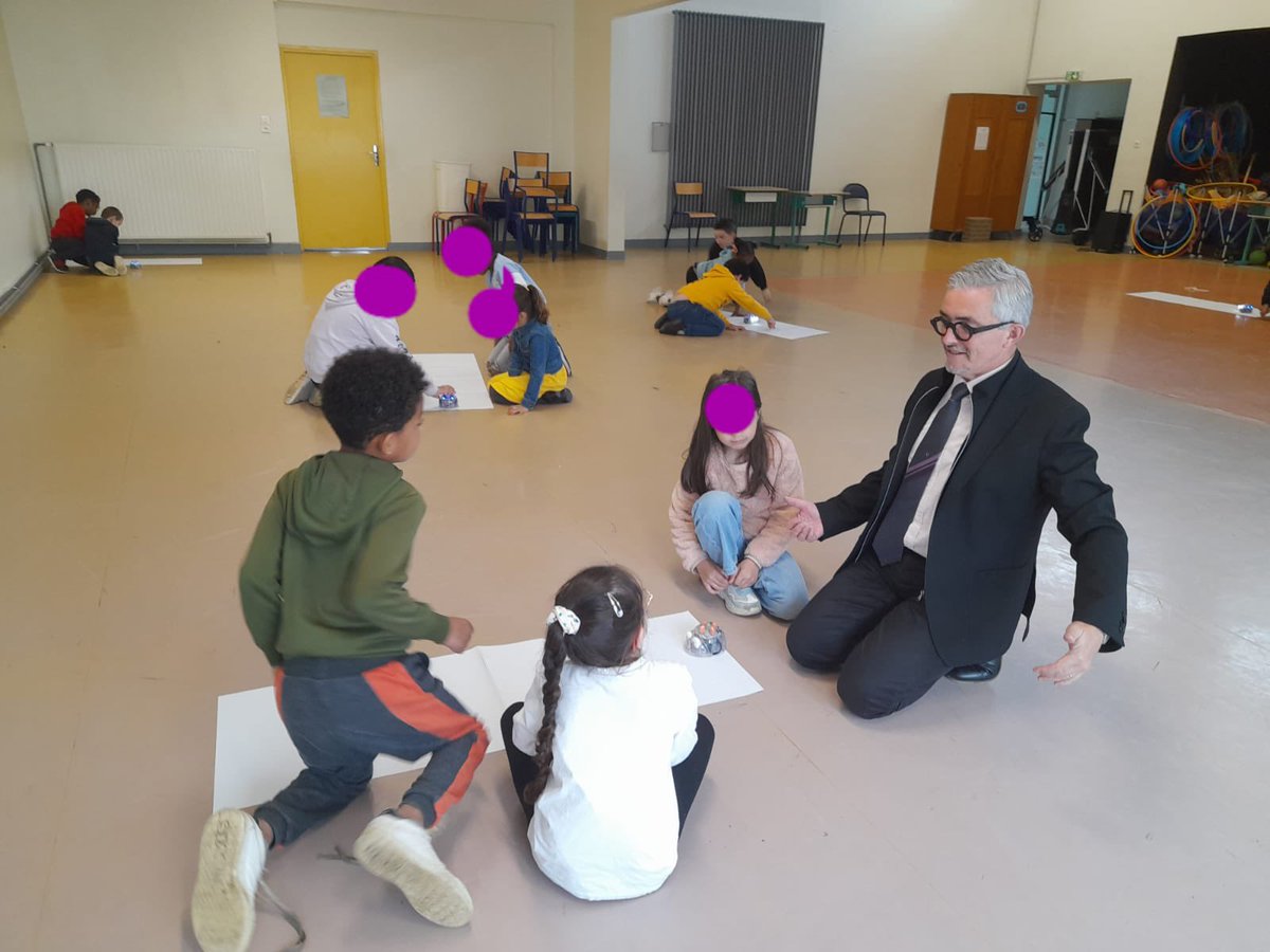 Plan calcul de <a href="/DSDEN_Aisne/">DSDEN de l'Aisne</a> <a href="/AcAmiens/">Académie d'Amiens</a> en CP à effectif réduit REP+: des résultats probants aux évaluations de mi-CP, une grande satisfaction des enseignantes ayant suivi 6 jours de formation, des élèves engagés en mathématiques. Merci à <a href="/aline_masy/">Aline Masy</a> et tous les RMC