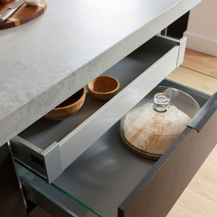 caesarstonemx's tweet photo. No solo otorgamos #diseños desafiantes, sino la tranquilidad de saber que adquiere una pieza de alta calidad. 

Todas las superficies tienen una garantía proporcionada por Caesarstone, consulta la guía de cuidado y mantenimiento para que tu placa Caesarstone dure toda la vida. https://t.co/OQTPSBJztT